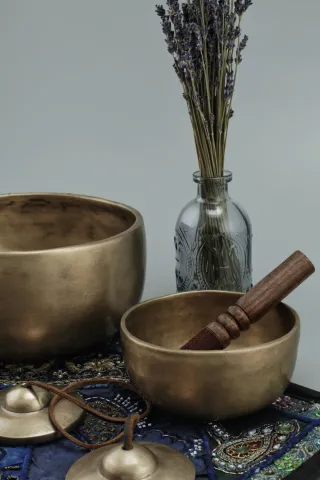 Sound bowls and lavender