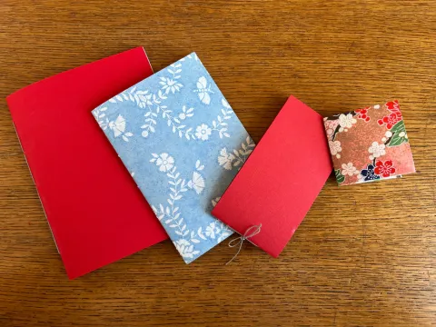Four different sizes of DIY pamphlet books.