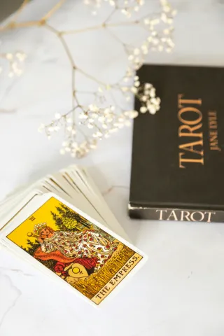 Tarot deck and book